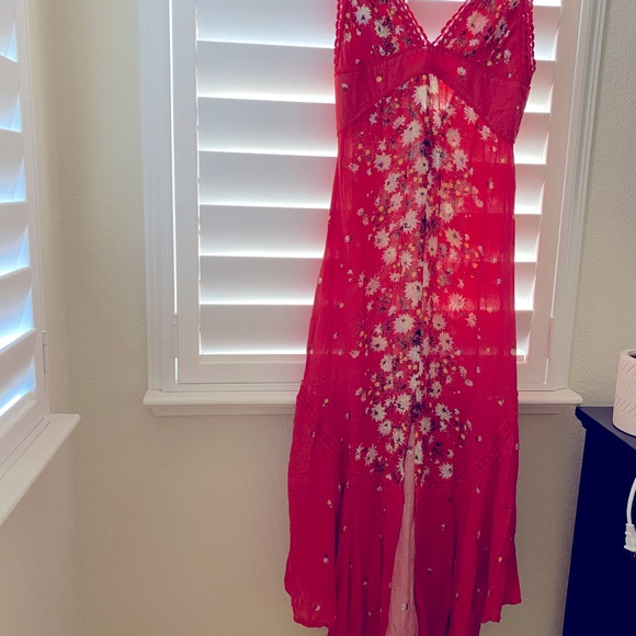 Dress - Picture 2 of 3